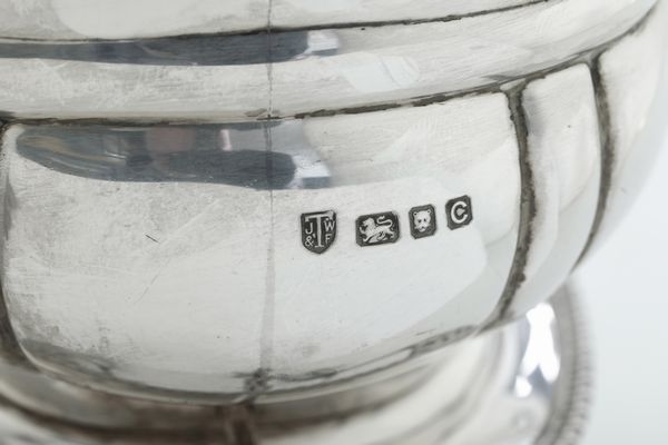 Kattle. Londra 1938, marchio dell'argentiere (non identificato)  - Asta Argenti e Icone - Associazione Nazionale - Case d'Asta italiane