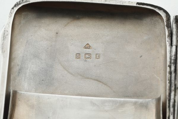 Insieme di tre portarigarette  - Asta Argenti e Icone - Associazione Nazionale - Case d'Asta italiane