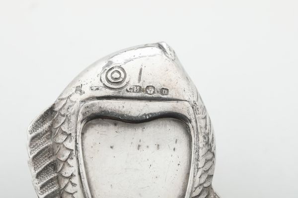 Sei saliere a forma di pesce. Citt di Sheffield 1905, argentiere George Howson  - Asta Argenti e Icone - Associazione Nazionale - Case d'Asta italiane