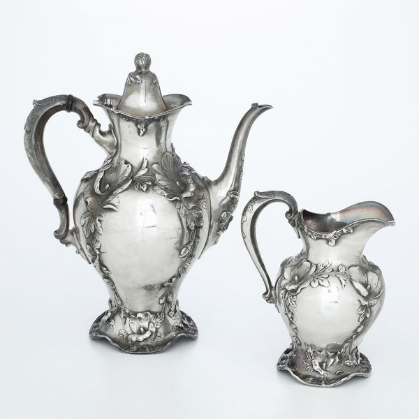 Caffettiera e lattiera. Inghilterra XX secolo  - Asta Argenti e Icone - Associazione Nazionale - Case d'Asta italiane