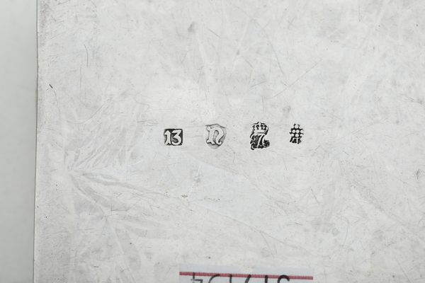 Collezione di 12 scatole in argento sbalzato. Inghilterra e Olanda XIX-XX secolo  - Asta Argenti e Icone - Associazione Nazionale - Case d'Asta italiane