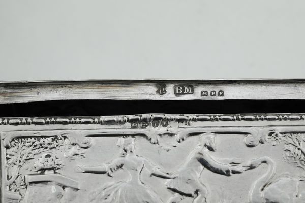 Collezione di 12 scatole in argento sbalzato. Inghilterra e Olanda XIX-XX secolo  - Asta Argenti e Icone - Associazione Nazionale - Case d'Asta italiane