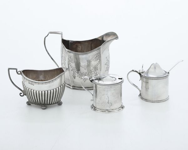 Due mostardiere e due salsiere. Londra, varie epoche ed argentieri, XIX-XX secolo  - Asta Argenti e Icone - Associazione Nazionale - Case d'Asta italiane