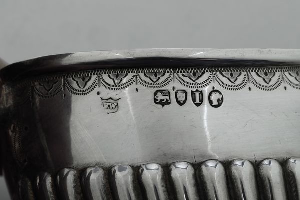 Due mostardiere e due salsiere. Londra, varie epoche ed argentieri, XIX-XX secolo  - Asta Argenti e Icone - Associazione Nazionale - Case d'Asta italiane