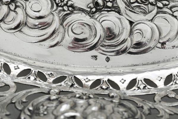 Centrotavola. Hanau XIX-XX secolo  - Asta Argenti e Icone - Associazione Nazionale - Case d'Asta italiane