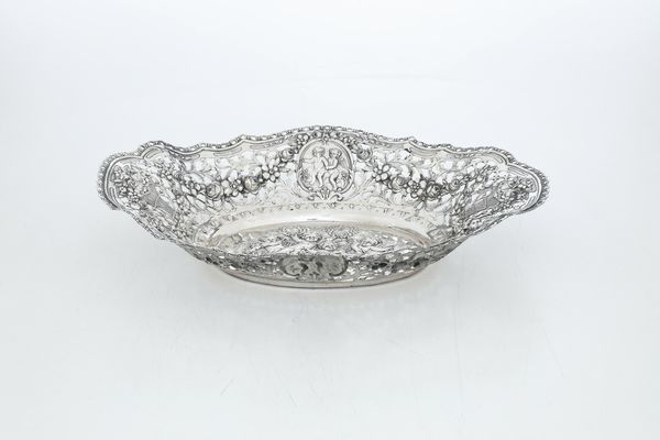 Centrotavola. Hanau XIX-XX secolo  - Asta Argenti e Icone - Associazione Nazionale - Case d'Asta italiane