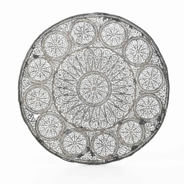 Centrotavola in filigrana d'argento. Manifattura del XIX secolo  - Asta Argenti e Icone - Associazione Nazionale - Case d'Asta italiane