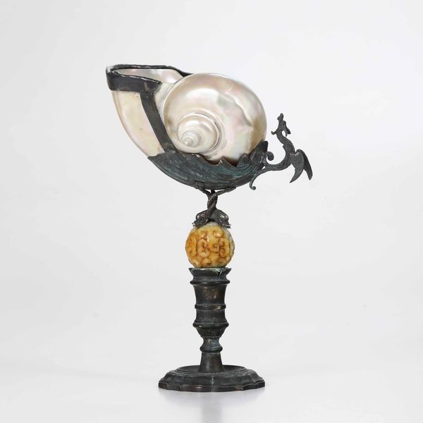 Nautilus in argento, madreperla e giada  - Asta Argenti e Icone - Associazione Nazionale - Case d'Asta italiane