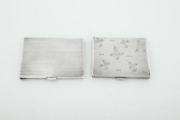 Lotto di due porta sigarette. Argenteria italiana del XX secolo  - Asta Argenti e Icone - Associazione Nazionale - Case d'Asta italiane