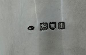 Mug, Londra 1888, argentiere William Barrott e porta t, Londra 1906, argentiere William Comyns & Sons Ltd  - Asta Argenti e Icone - Associazione Nazionale - Case d'Asta italiane