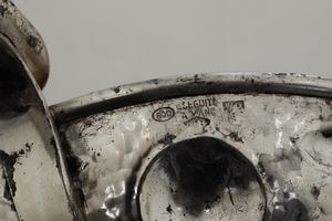 Coppia di posacenere. Argenteria milanese del XX secolo, argentiere Vavassori & Pirovano  - Asta Argenti e Icone - Associazione Nazionale - Case d'Asta italiane