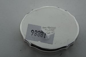 Lotto composto di 2 vasetti, 3 scatoline, una lente, un porta biglietti da visita, 2 cucchiaini e altri 5 oggetti. Varie manifatture italiane ed estere del XX secolo  - Asta Argenti e Icone - Associazione Nazionale - Case d'Asta italiane