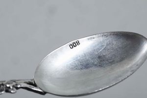 Servizio di posate da dolce. Argenteria artistica italiana del XX secolo  - Asta Argenti e Icone - Associazione Nazionale - Case d'Asta italiane