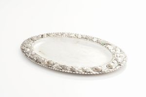 Vassoio. Argenteria del XX secolo, apparentemente privo di punzonatura  - Asta Argenti e Icone - Associazione Nazionale - Case d'Asta italiane