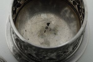 Tagliacarte e due porta oggetti da scrivania. Germania XX secolo  - Asta Argenti e Icone - Associazione Nazionale - Case d'Asta italiane