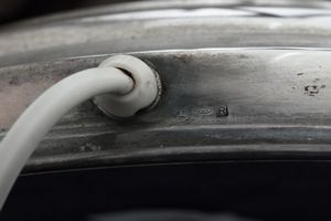 Lume da tavolo. Argenteria milanese del XX-XXI secolo  - Asta Argenti e Icone - Associazione Nazionale - Case d'Asta italiane