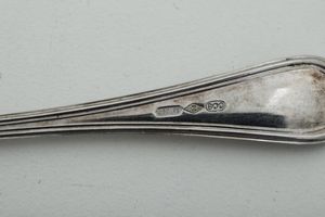 Lotto misto di posate. Varie manifatture italiane del XX secolo  - Asta Argenti e Icone - Associazione Nazionale - Case d'Asta italiane