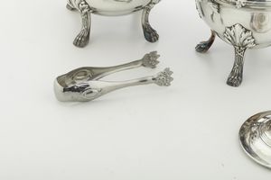 Servizio in metallo argentato. Francia XX secolo  - Asta Argenti e Icone - Associazione Nazionale - Case d'Asta italiane