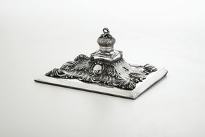 Calamaio in metallo argentato. Fine XIX, inizi XX secolo  - Asta Argenti e Icone - Associazione Nazionale - Case d'Asta italiane