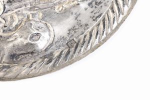 Coppia di targhe, marchi ad imitazione dell'argenteria russa del XIX-XX secolo  - Asta Argenti e Icone - Associazione Nazionale - Case d'Asta italiane