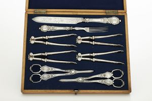 Servizio per uva e noci. Inghilterra XIX secolo  - Asta Argenti e Icone - Associazione Nazionale - Case d'Asta italiane