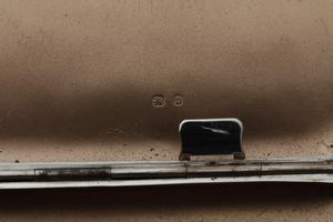 Insieme di tre portarigarette  - Asta Argenti e Icone - Associazione Nazionale - Case d'Asta italiane