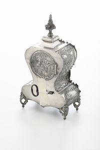 Orologio da tavolo con cassa in argento, movimento firmato e datato 1870. Inghilterra, seconda met XIX secolo  - Asta Argenti e Icone - Associazione Nazionale - Case d'Asta italiane