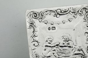 Collezione di 12 scatole in argento sbalzato. Inghilterra e Olanda XIX-XX secolo  - Asta Argenti e Icone - Associazione Nazionale - Case d'Asta italiane