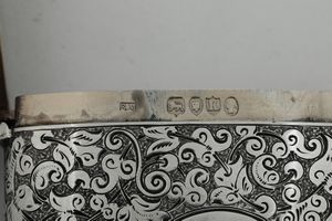 Portafiammiferi e portasigarette. Uno Londra 1885 e uno Birmingham 1888  - Asta Argenti e Icone - Associazione Nazionale - Case d'Asta italiane