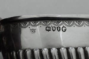 Due mostardiere e due salsiere. Londra, varie epoche ed argentieri, XIX-XX secolo  - Asta Argenti e Icone - Associazione Nazionale - Case d'Asta italiane