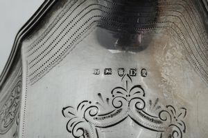 Due mostardiere e due salsiere. Londra, varie epoche ed argentieri, XIX-XX secolo  - Asta Argenti e Icone - Associazione Nazionale - Case d'Asta italiane