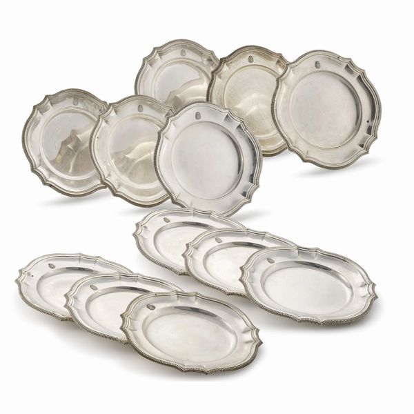 DODICI PIATTI, SECOLO XX  - Asta Argenti italiani ed europei - Associazione Nazionale - Case d'Asta italiane