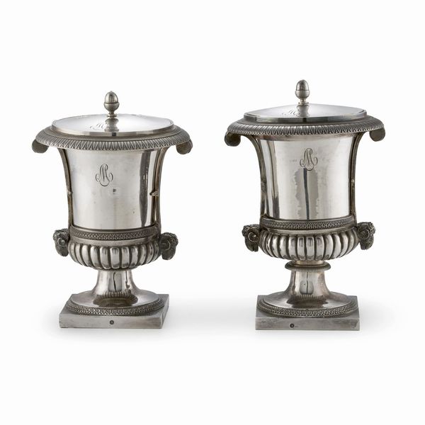 COPPIA DI PORTA BICCHIERI, PARIGI, INIZI SECOLO XIX, ARGENTIERE JEAN BAPTISTE CLAUDE ODIOT  - Asta Argenti italiani ed europei - Associazione Nazionale - Case d'Asta italiane