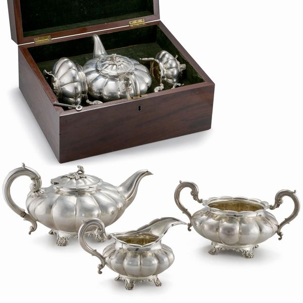 SERVITO DA TÈ, LONDRA, 1835, ARGENTIERI RICHARD PEARCE & GEORGE BURROWS  - Asta Argenti italiani ed europei - Associazione Nazionale - Case d'Asta italiane