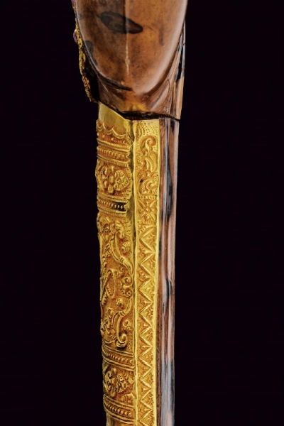 Straordinario kris con fornimenti in oro, argento e pietre dure  - Asta Rare Armi Antiche e Militaria da Tutto il Mondo - Associazione Nazionale - Case d'Asta italiane