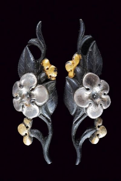 Coppia di menuki  - Asta Rare Armi Antiche e Militaria da Tutto il Mondo - Associazione Nazionale - Case d'Asta italiane