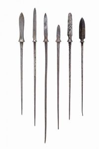 Lotto di sei yanone mei (punte di freccia)  - Asta Rare Armi Antiche e Militaria da Tutto il Mondo - Associazione Nazionale - Case d'Asta italiane