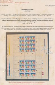 2006 - Repubblica italiana - Minifogli - Campionato mondiale di calcio 2006. Italia campione - Coppia verticale di due minifogli contenenti  dodici francobolli da 1,00 euro divisa da interpazio e con margini verticali non tagliati, inoltre tutti i francobolli presentano la variet  otto stelle e colori fuori registro  (Sass. Spec. 18 Aa-Ad-Ca).  - Asta Filatelia e Storia Postale - Associazione Nazionale - Case d'Asta italiane