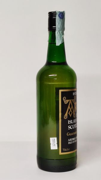 Ardbeg 10 Years Old, Islay Single Malt Scotch Whisky  - Asta Wine and Spirit for Christmas - Associazione Nazionale - Case d'Asta italiane