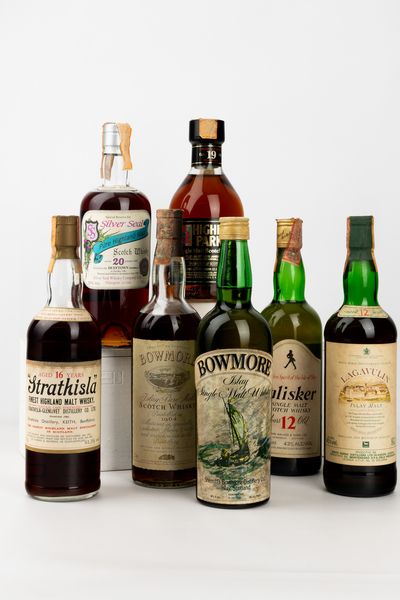 Bowmore 1964, Islay Pure Malt Scotch Whisky  - Asta Wine and Spirit for Christmas - Associazione Nazionale - Case d'Asta italiane