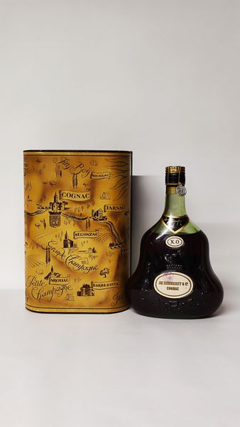 Hennessy XO, Cognac  - Asta Wine and Spirit for Christmas - Associazione Nazionale - Case d'Asta italiane