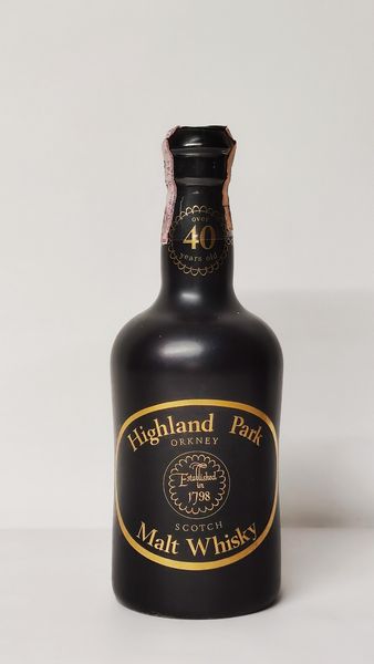 Highland Park 40 Years Old, Scotch Malt Whisky  - Asta Wine and Spirit for Christmas - Associazione Nazionale - Case d'Asta italiane