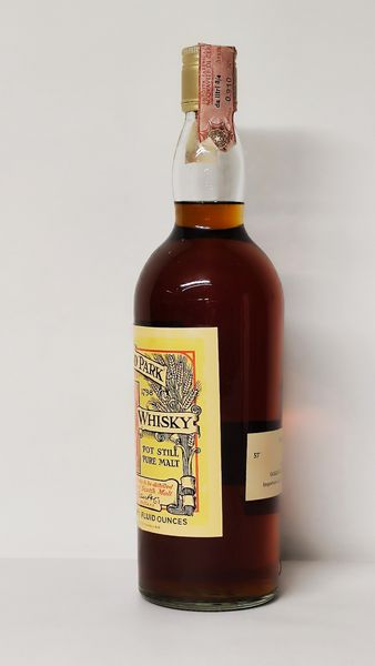 Highland Park Magnus Edition, Pot Still Highland Pure Malt Whisky  - Asta Wine and Spirit for Christmas - Associazione Nazionale - Case d'Asta italiane