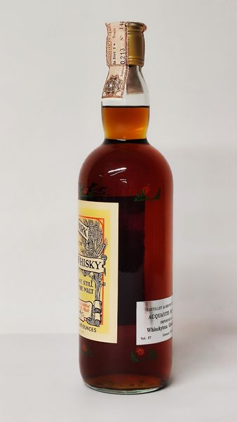Highland Park Magnus, Pot Still Pure Malt Whisky  - Asta Wine and Spirit for Christmas - Associazione Nazionale - Case d'Asta italiane