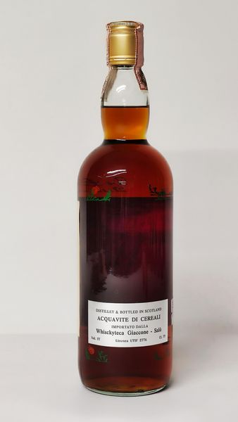 Highland Park Magnus, Pot Still Pure Malt Whisky  - Asta Wine and Spirit for Christmas - Associazione Nazionale - Case d'Asta italiane