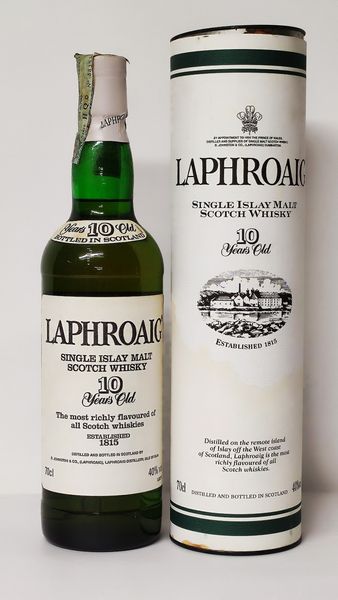 Laphroaig 10Years Old, Single Isaly Malt Scotch Whisky  - Asta Wine and Spirit for Christmas - Associazione Nazionale - Case d'Asta italiane