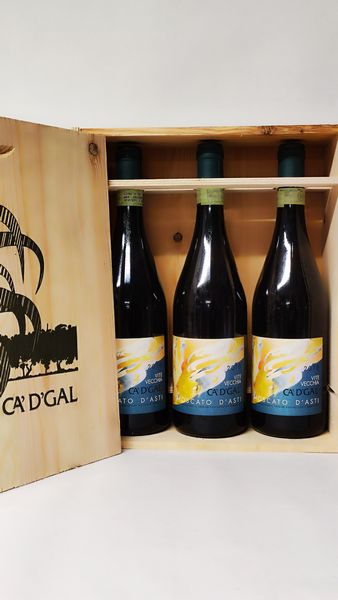 C D'Gal Vite Vecchia, Moscato D'Asti 2010  - Asta Wine and Spirit for Christmas - Associazione Nazionale - Case d'Asta italiane