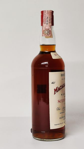 Macallan-Glenlivet 33 Years Old 1946, Pure Highland Malt Scotch Whisky  - Asta Wine and Spirit for Christmas - Associazione Nazionale - Case d'Asta italiane