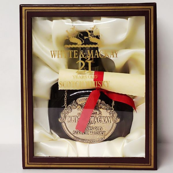 White & Mackay 21 Years Old, Scotch Whisky  - Asta Wine and Spirit for Christmas - Associazione Nazionale - Case d'Asta italiane