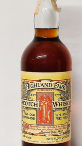 Highland Park Magnus Edition, Pot Still Highland Pure Malt Whisky  - Asta Wine and Spirit for Christmas - Associazione Nazionale - Case d'Asta italiane